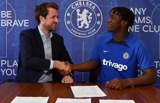 Chelsea Sign Zimbabwean Teenager Shumaira Mheuka